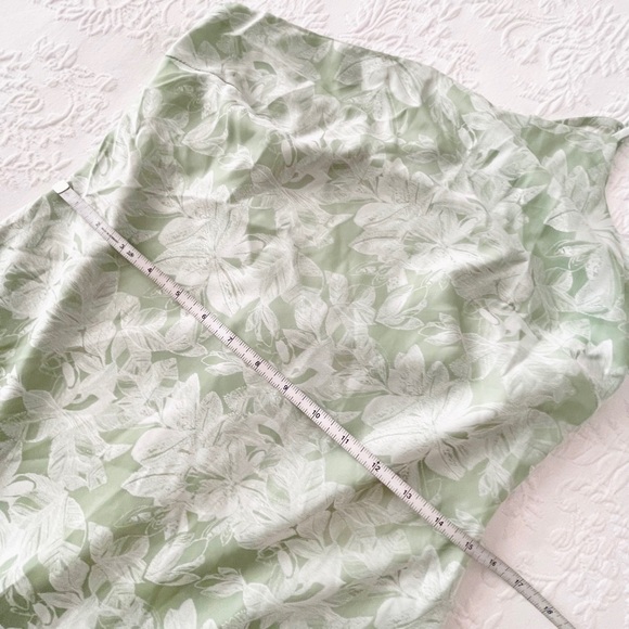 NWOT Lulus Sweet and Stylish Green Floral Jacquard One-Shoulder Midi Dress - Picture 7 of 9